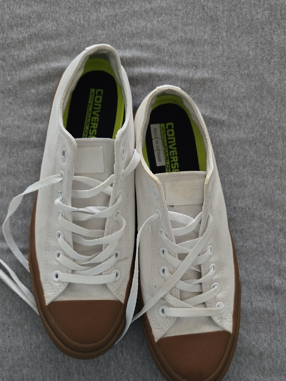 Converse Men’s White Canvas Low-Top Sneakers with Gum Sole Rubber